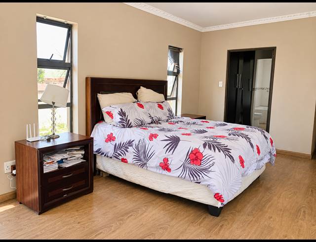 3 BEDROOM HOUSE FOR SALE IN VANDERBIJLPARK SE 6